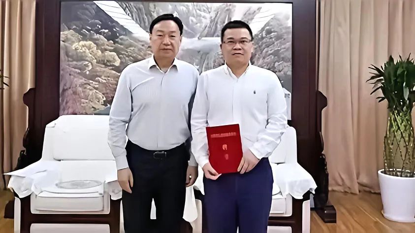 省xcsports集团向导受聘省政府参事室特约研究员