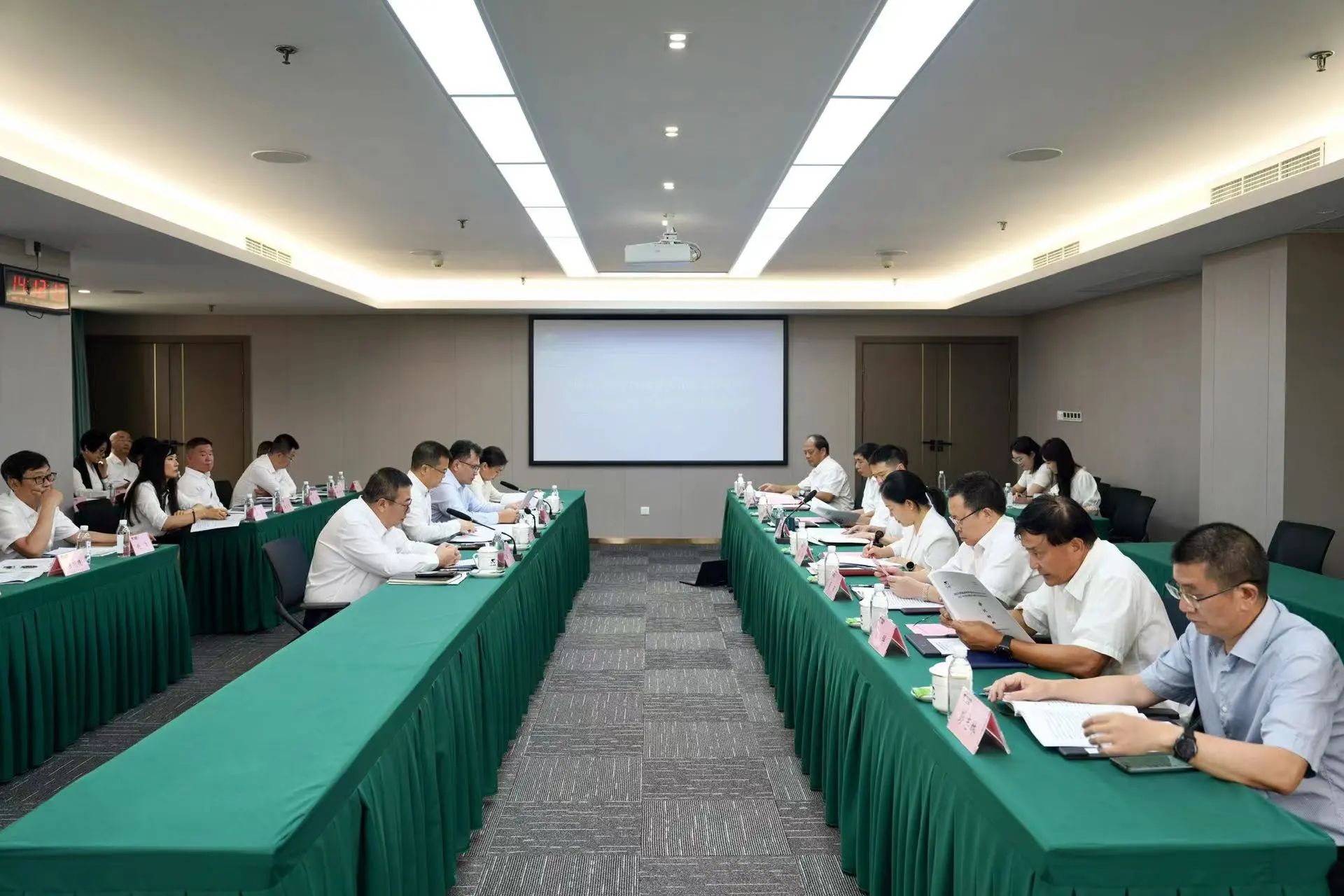 省xcsports集团召开2023年度司理层向董事会述职报告会